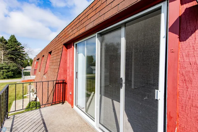 $99,900 | 131 8th Avenue Southeast, Unit 7, Mayville, ND 58257