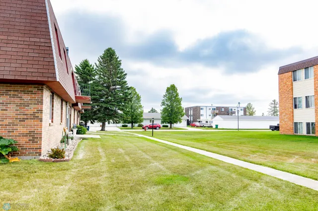 $99,900 | 131 8th Avenue Southeast, Unit 7, Mayville, ND 58257