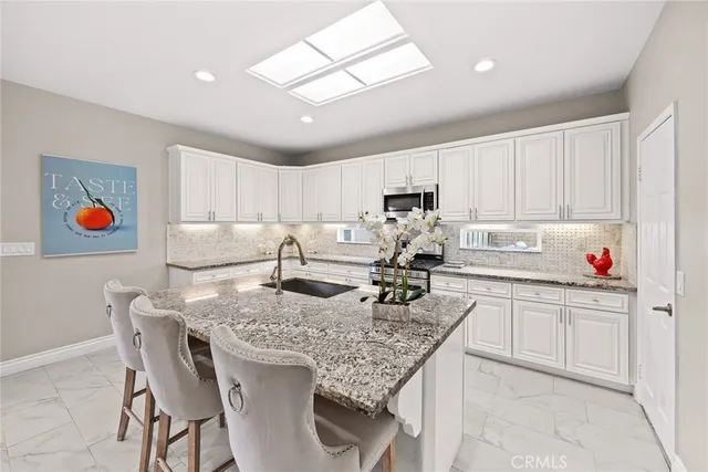 $998,000 | 125 East St Andrews Street, Ontario, CA 91761