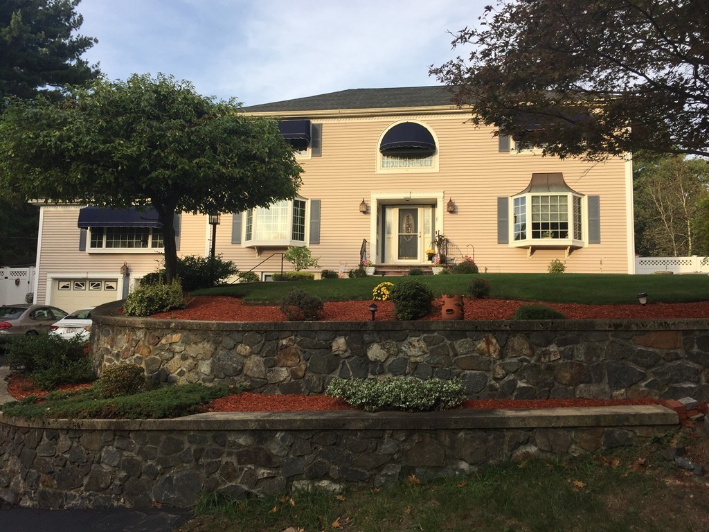 52 Boulder Road Saugus, MA 01906 - Photo 1 of 30 Gallery Image 1