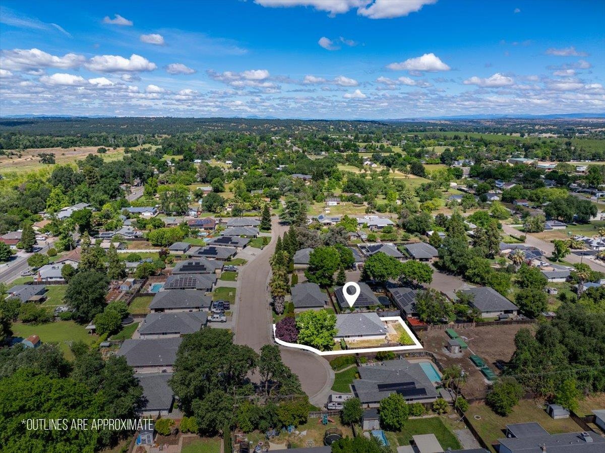 245 Shelley Way Red Bluff, CA 96080 - Photo 5 of 63