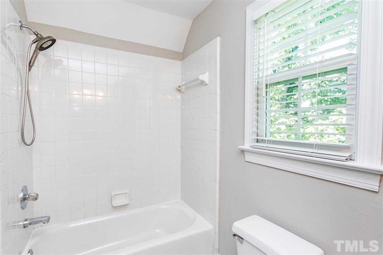 4508 Pike Road Raleigh, NC 27613 - Photo 10 of 19