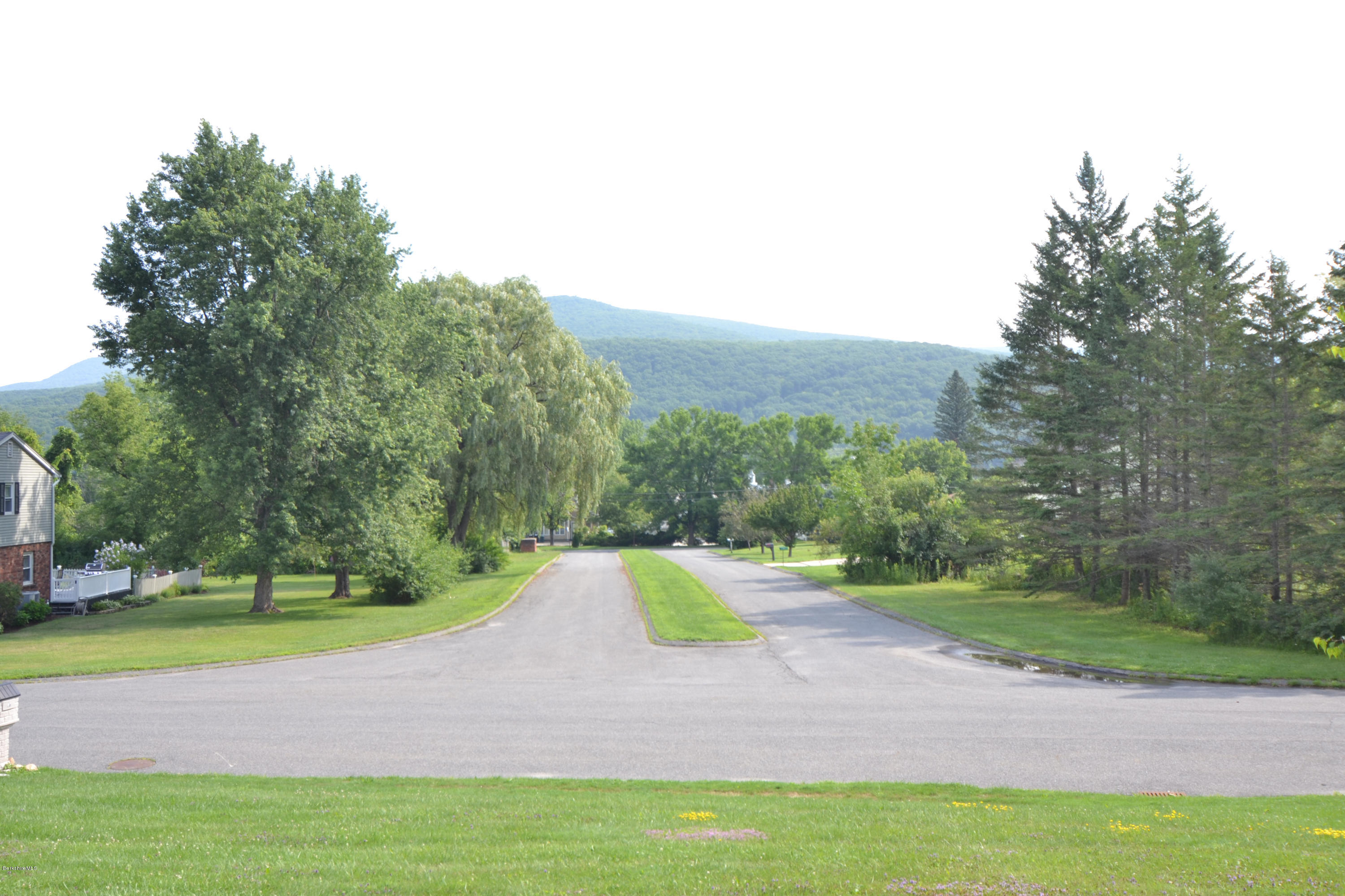 97 Cobbleview Road Williamstown, MA 01267 - Photo 22 of 24 DSC_0369