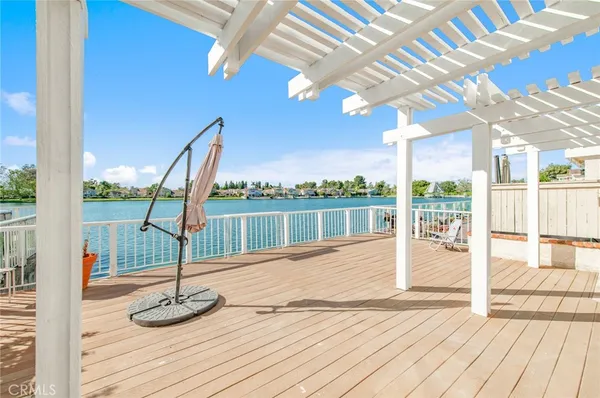 $6,500 | 76 Fairlake, Unit 23, Irvine, CA 92614