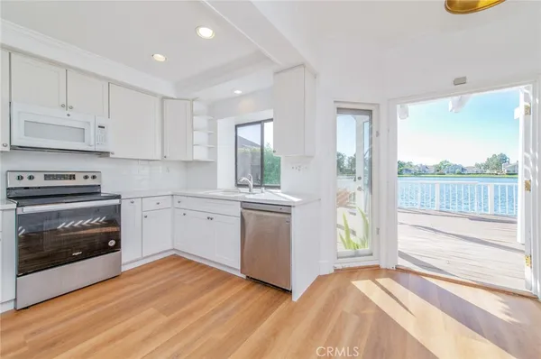 $6,500 | 76 Fairlake, Unit 23, Irvine, CA 92614