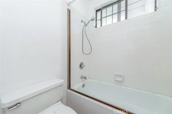 $6,500 | 76 Fairlake, Unit 23, Irvine, CA 92614
