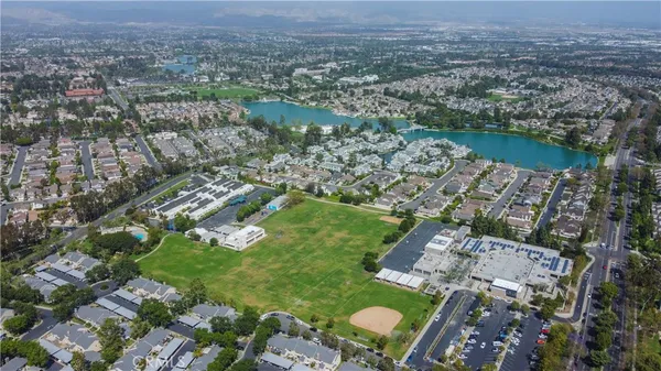 $6,500 | 76 Fairlake, Unit 23, Irvine, CA 92614