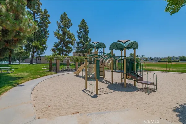 $6,500 | 76 Fairlake, Unit 23, Irvine, CA 92614