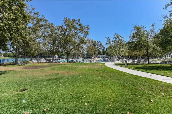 $6,500 | 76 Fairlake, Unit 23, Irvine, CA 92614