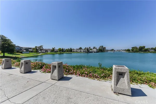 $6,500 | 76 Fairlake, Unit 23, Irvine, CA 92614