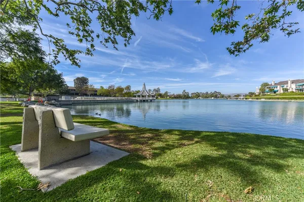 $6,500 | 76 Fairlake, Unit 23, Irvine, CA 92614