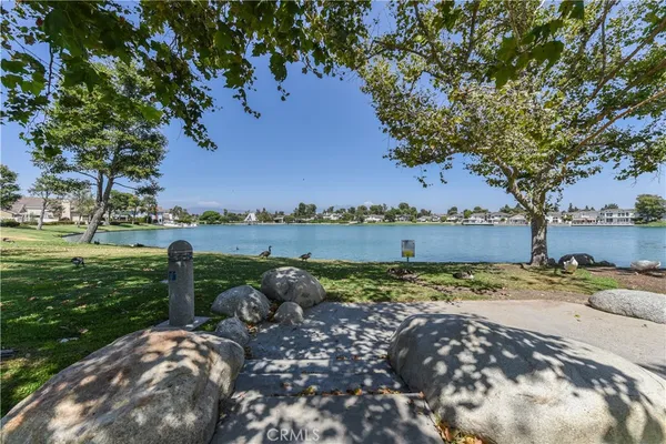 $6,500 | 76 Fairlake, Unit 23, Irvine, CA 92614