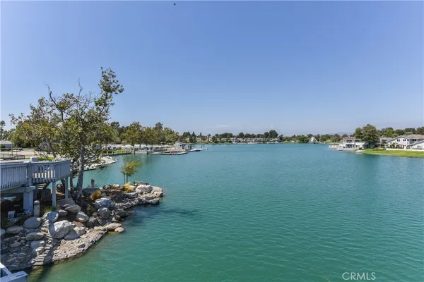 $6,500 | 76 Fairlake, Unit 23, Irvine, CA 92614