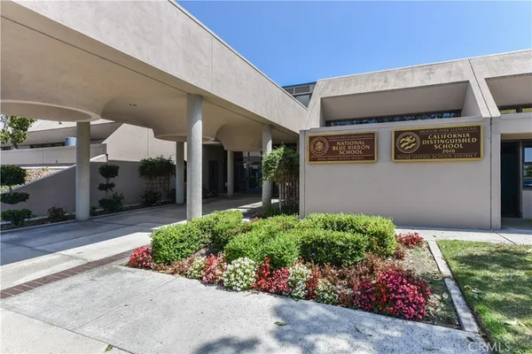 $6,500 | 76 Fairlake, Unit 23, Irvine, CA 92614