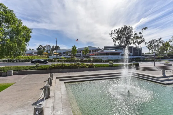 $6,500 | 76 Fairlake, Unit 23, Irvine, CA 92614