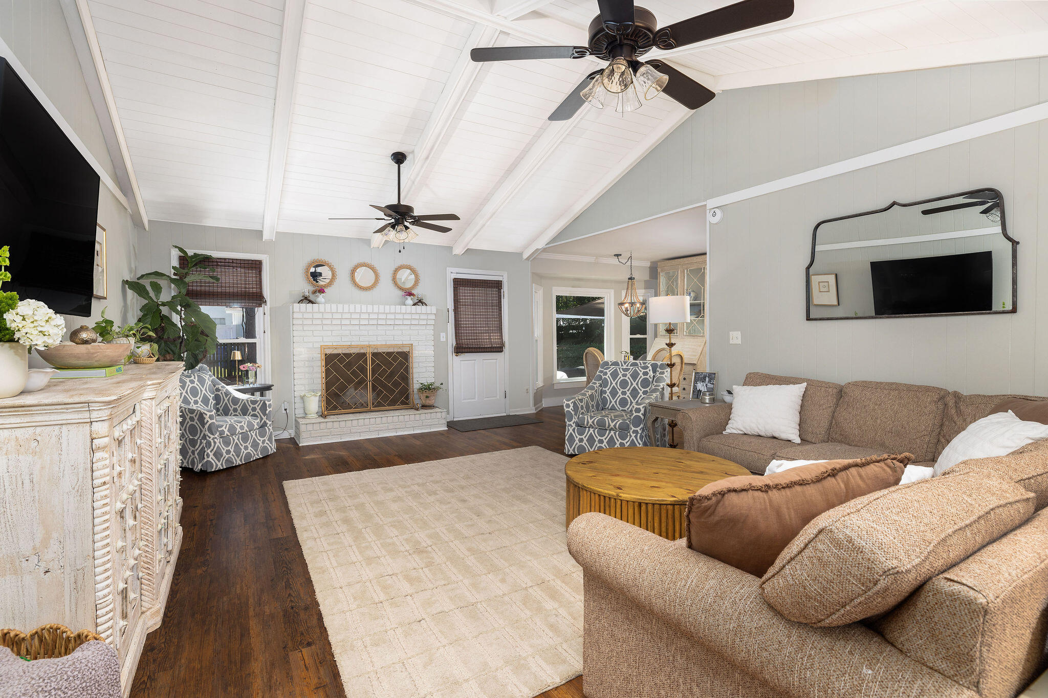 1098 Talisman Road Mount Pleasant, SC 29464 - Photo 3 of 41 413A6047-Edit