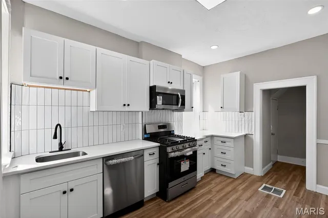 $229,900 | 4152 Delmar Boulevard, St. Louis, MO 63108