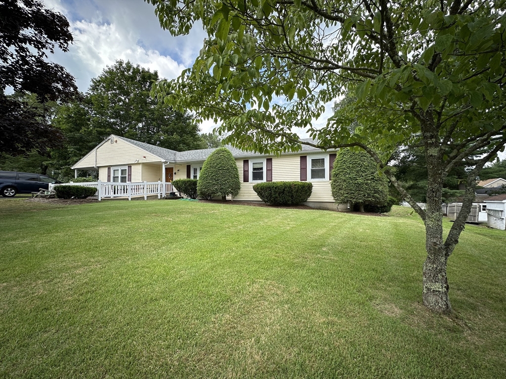 1 Country Club Road North Reading, MA 01864 - Photo 1 of 26 Gallery Image 1