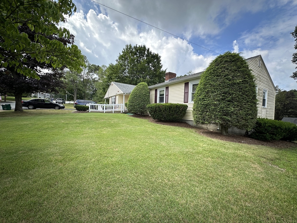 1 Country Club Road North Reading, MA 01864 - Photo 3 of 26 Gallery Image 3