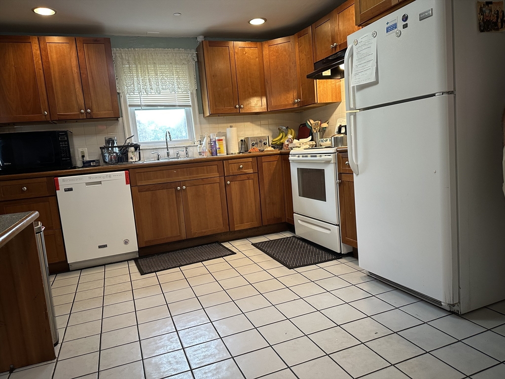 1 Country Club Road North Reading, MA 01864 - Photo 7 of 26 Gallery Image 7