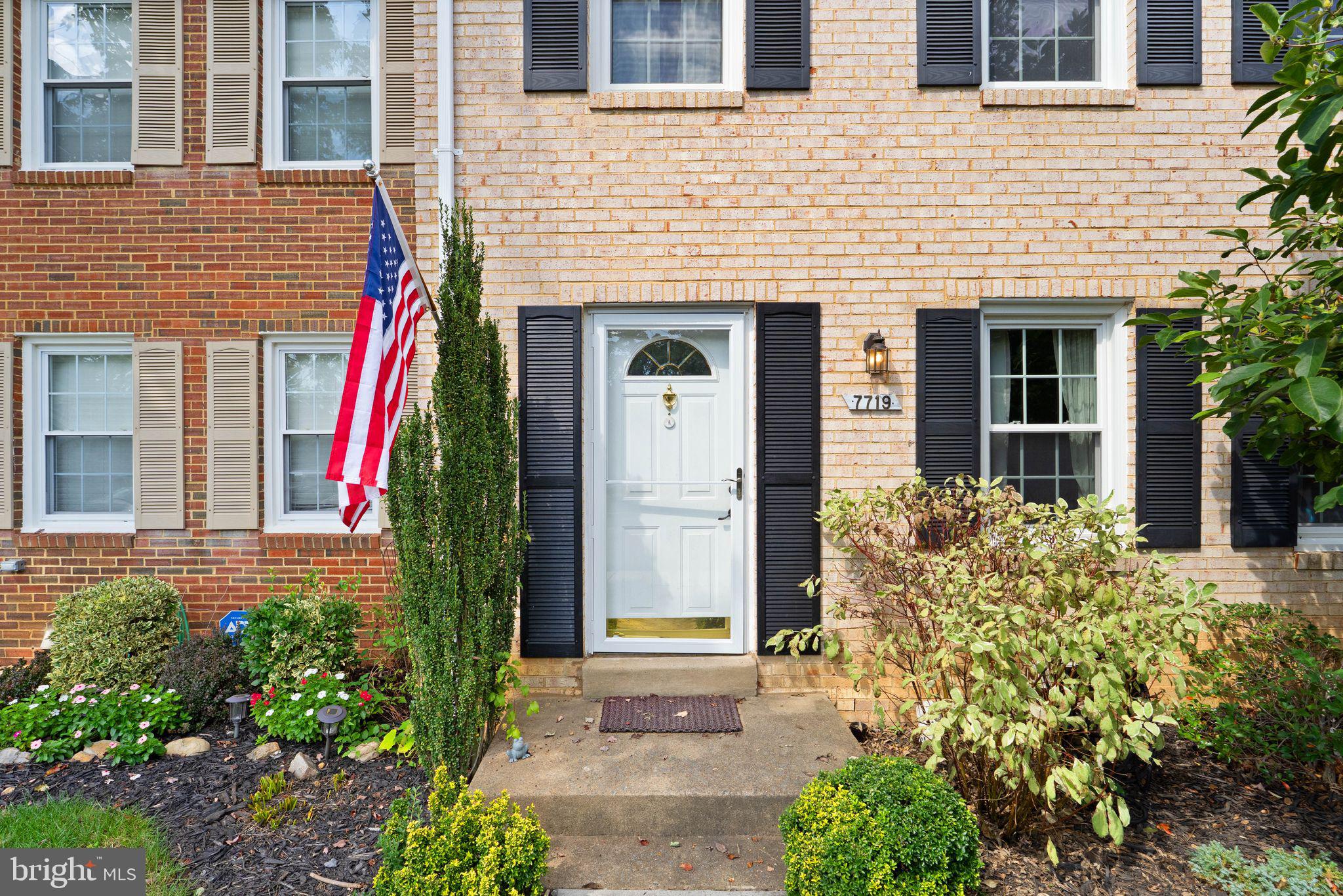 7719 Durer Court Springfield, VA 22153 - Photo 5 of 43