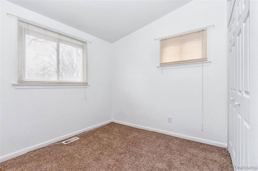 5109 South Gulley Road Dearborn Heights, MI 48125 - Photo 16 of 22