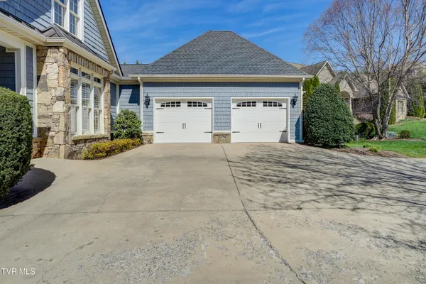$1,065,000 | 1943 Villa Court, Johnson City, TN 37615