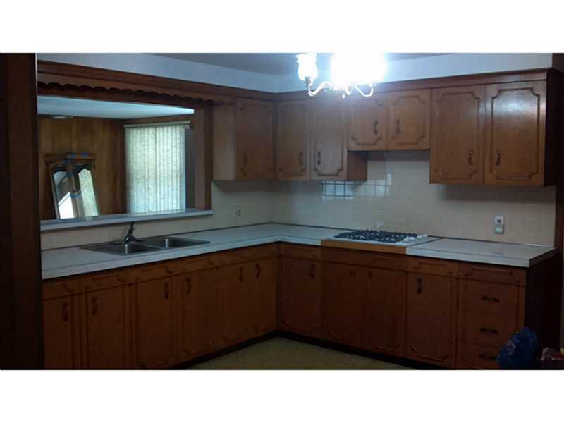 19 Howland Road Cranston, RI 02910 - Photo 3 of 8 Kitchen.