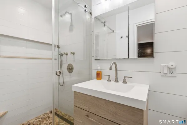 $775,000 | 148 Putnam Park, Greenwich, CT 06830