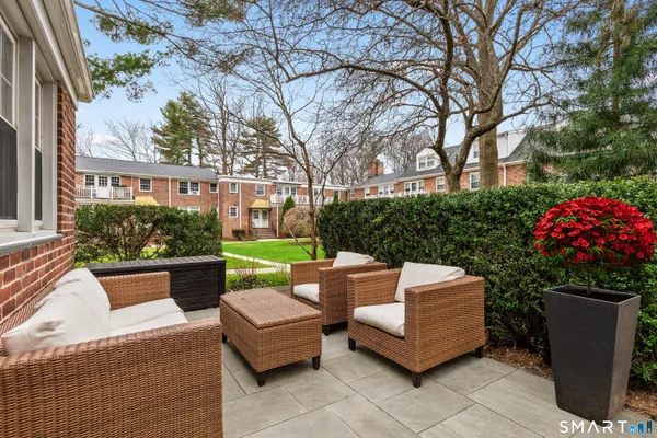 $775,000 | 148 Putnam Park, Greenwich, CT 06830