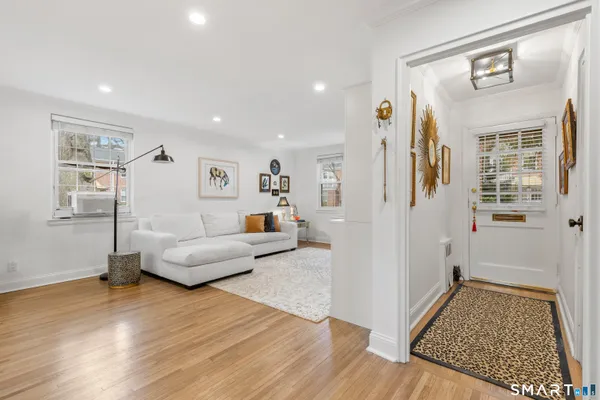 $775,000 | 148 Putnam Park, Greenwich, CT 06830