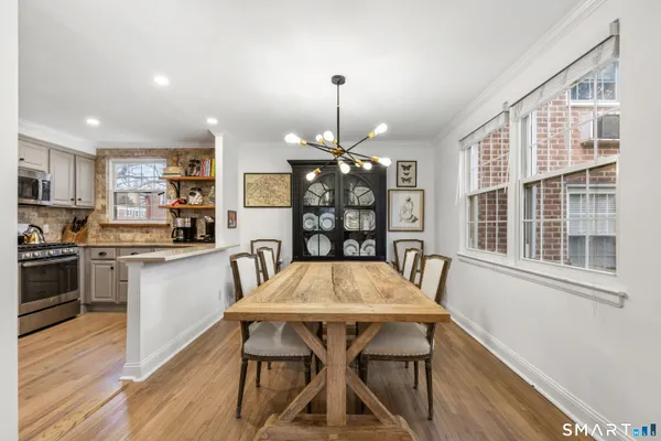 $775,000 | 148 Putnam Park, Greenwich, CT 06830