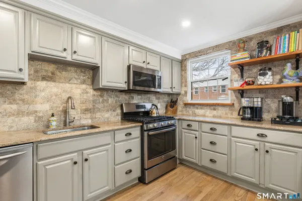 $775,000 | 148 Putnam Park, Greenwich, CT 06830