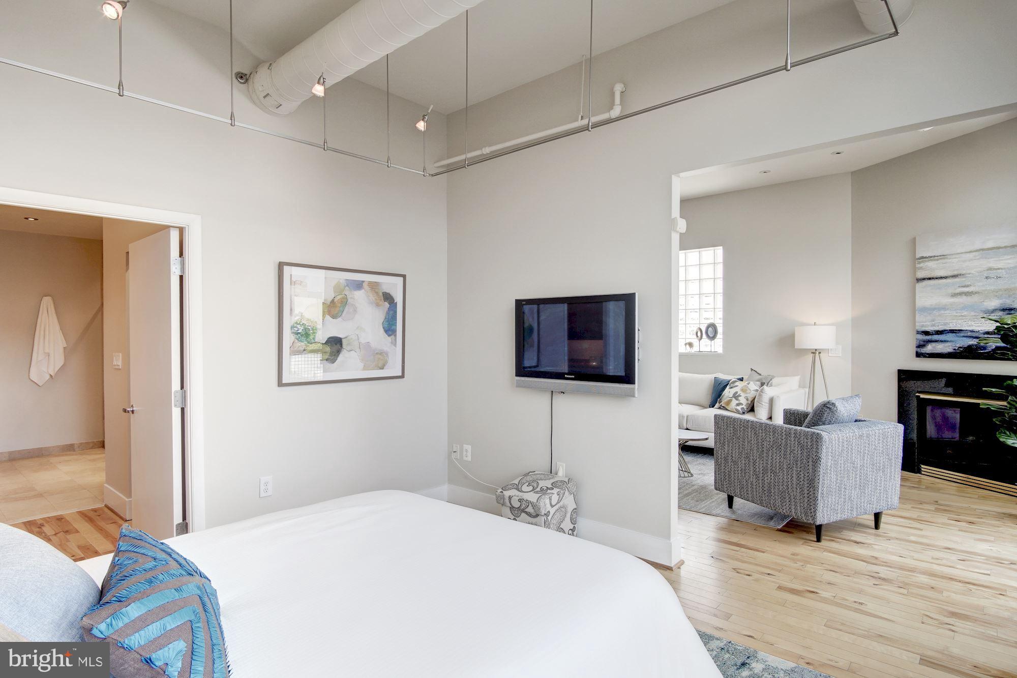 1700 Kalorama Road Northwest, Unit 401 Washington, DC 20009 - Photo 25 of 54