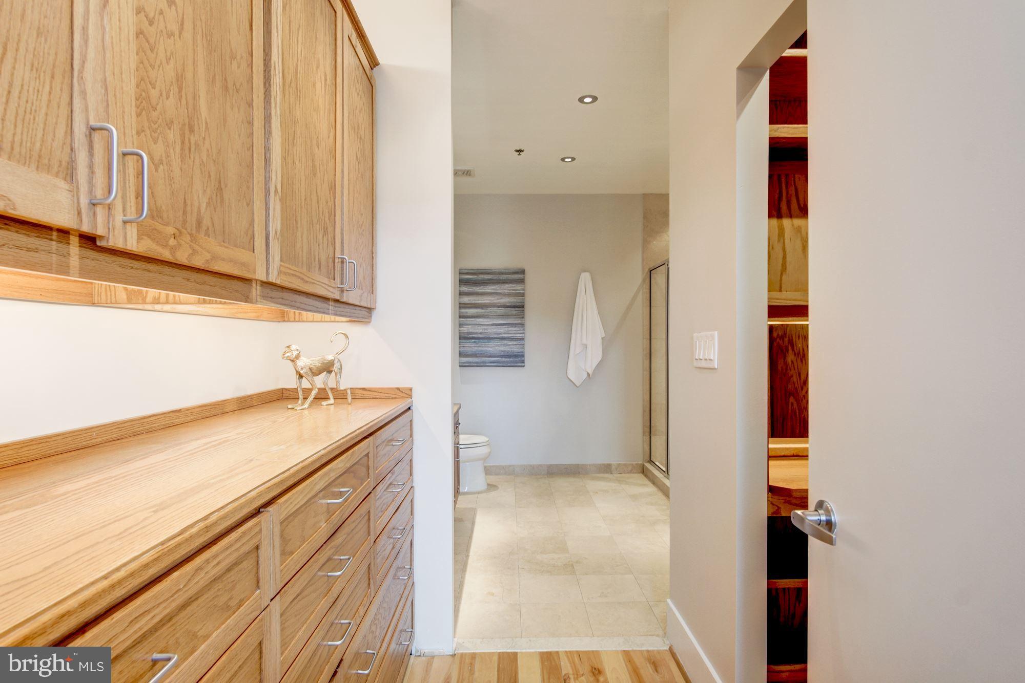 1700 Kalorama Road Northwest, Unit 401 Washington, DC 20009 - Photo 27 of 54