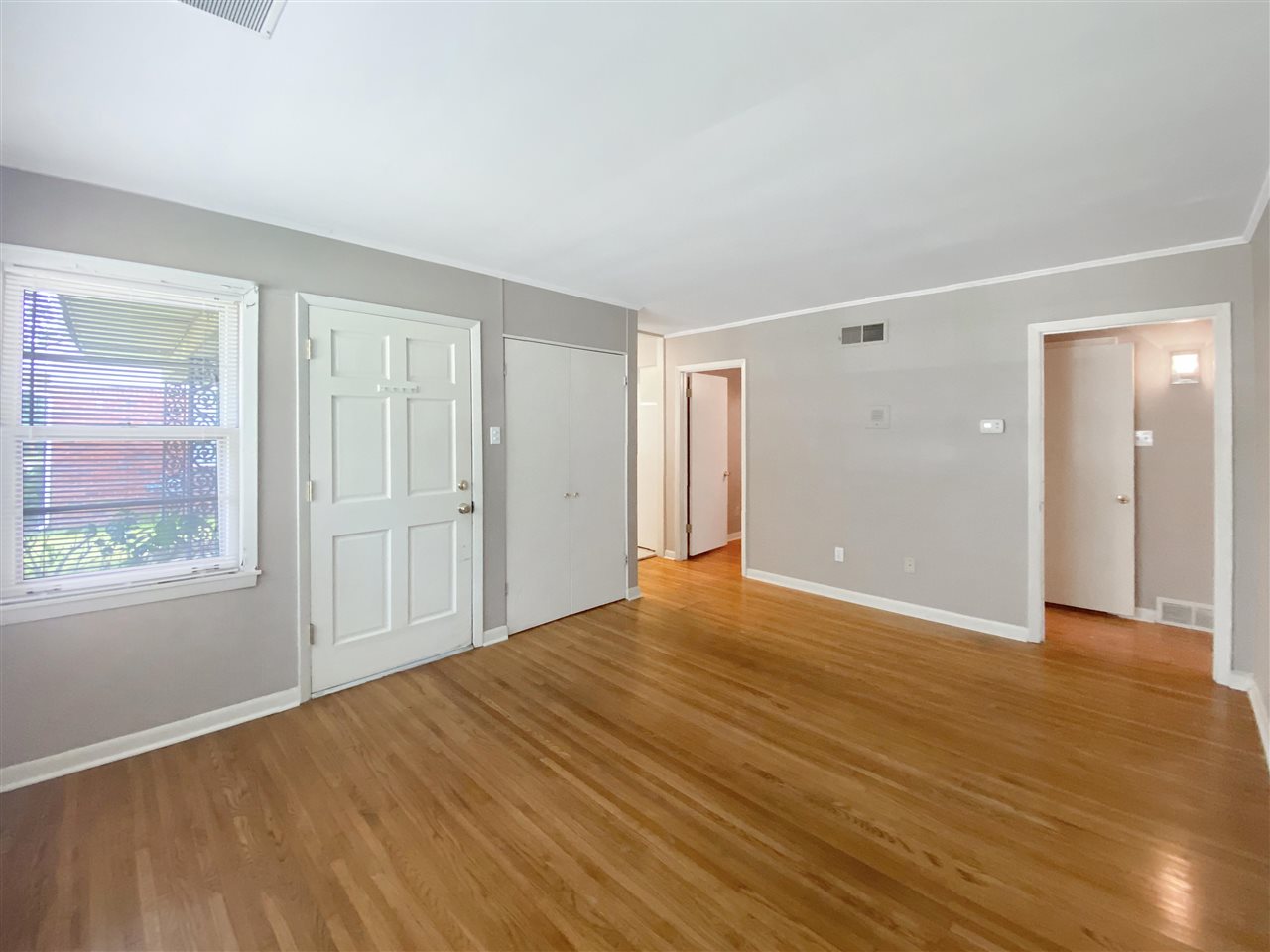 1551 Hopewell Road Memphis, TN 38117 - Photo 5 of 25
