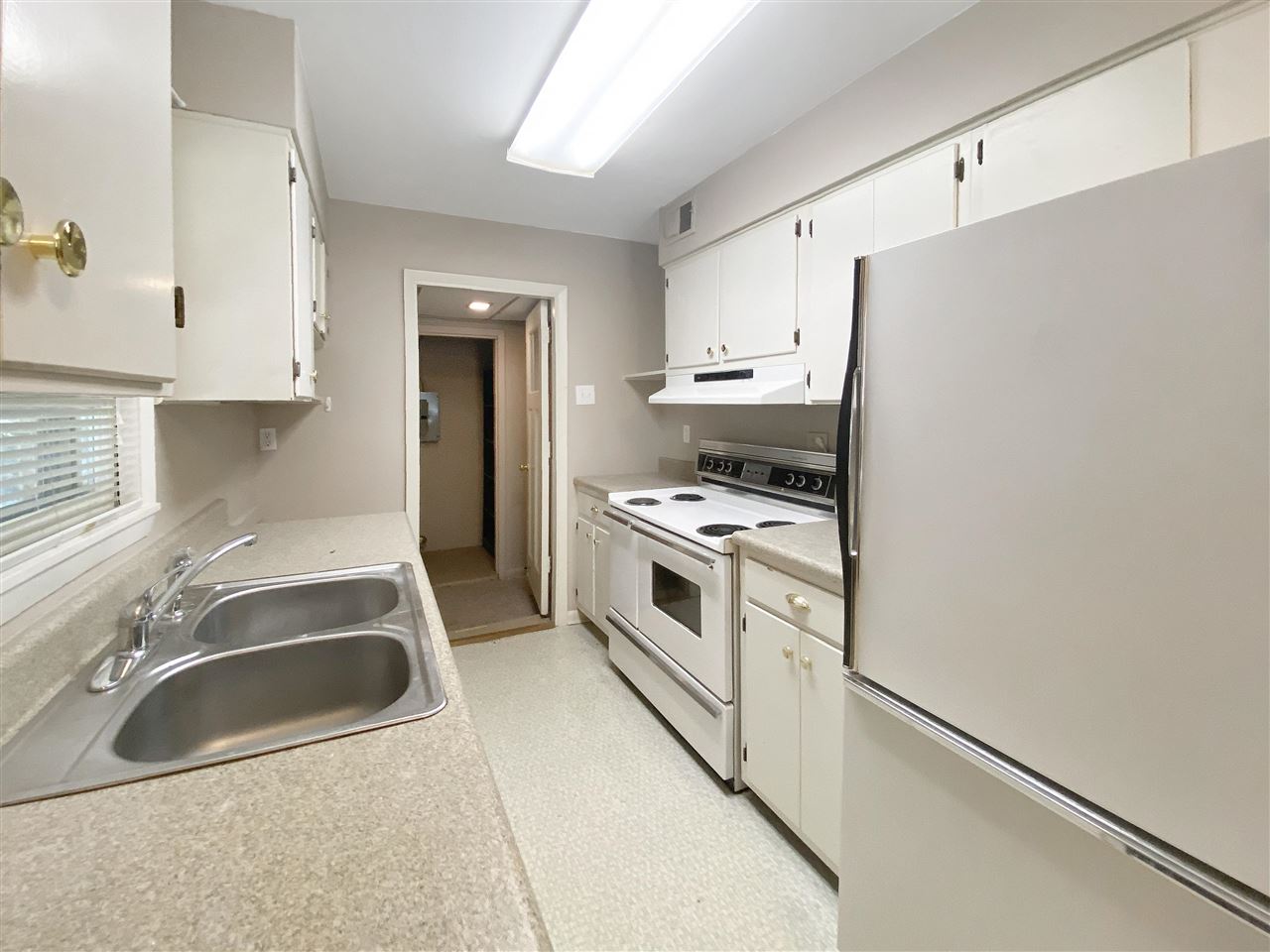 1551 Hopewell Road Memphis, TN 38117 - Photo 10 of 25
