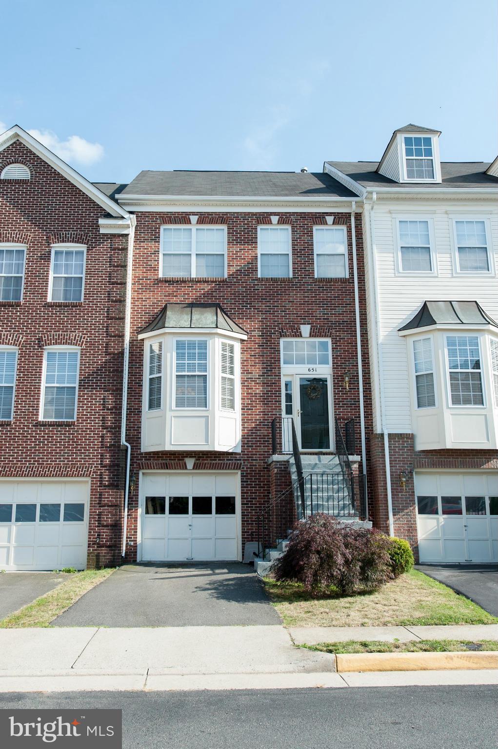 651 Springhouse Square Southeast Leesburg, VA 20175 - Photo 1 of 30 Exterior (Front)