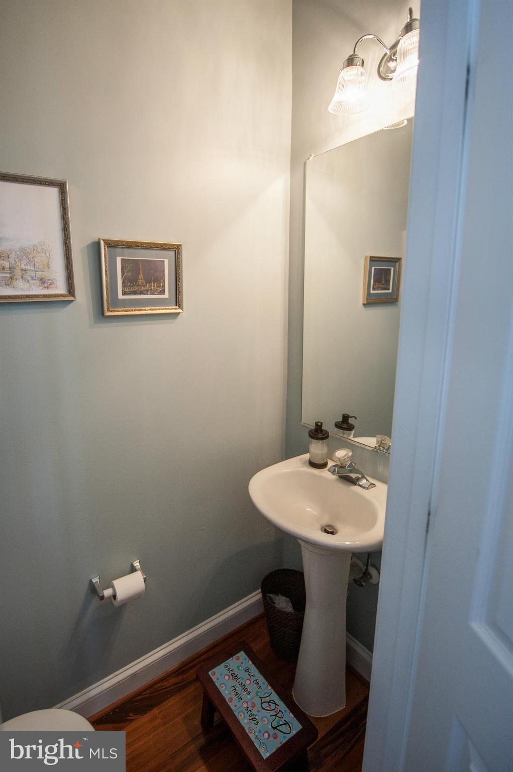 651 Springhouse Square Southeast Leesburg, VA 20175 - Photo 23 of 30 Bath