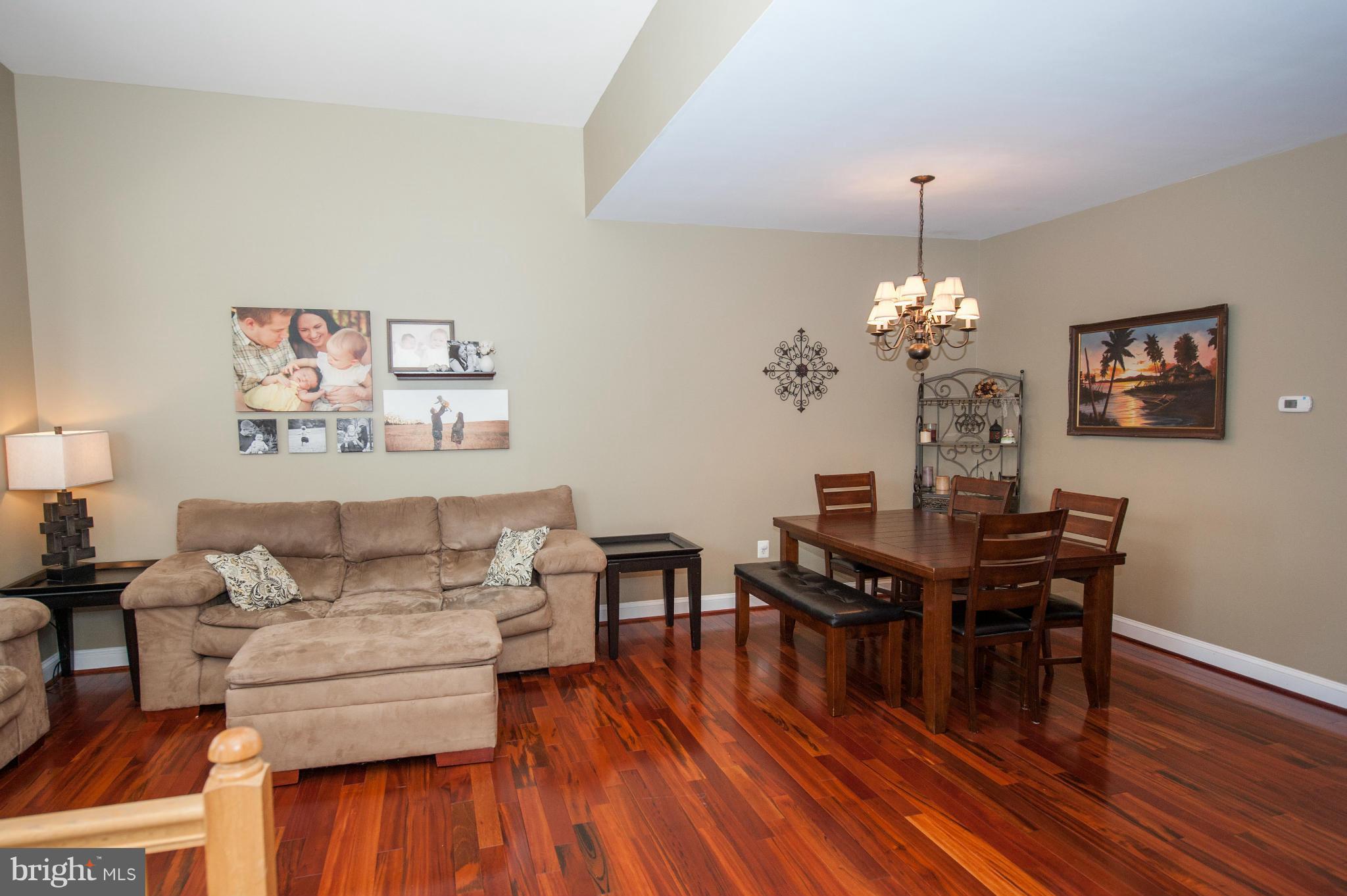 651 Springhouse Square Southeast Leesburg, VA 20175 - Photo 5 of 30 Living Room