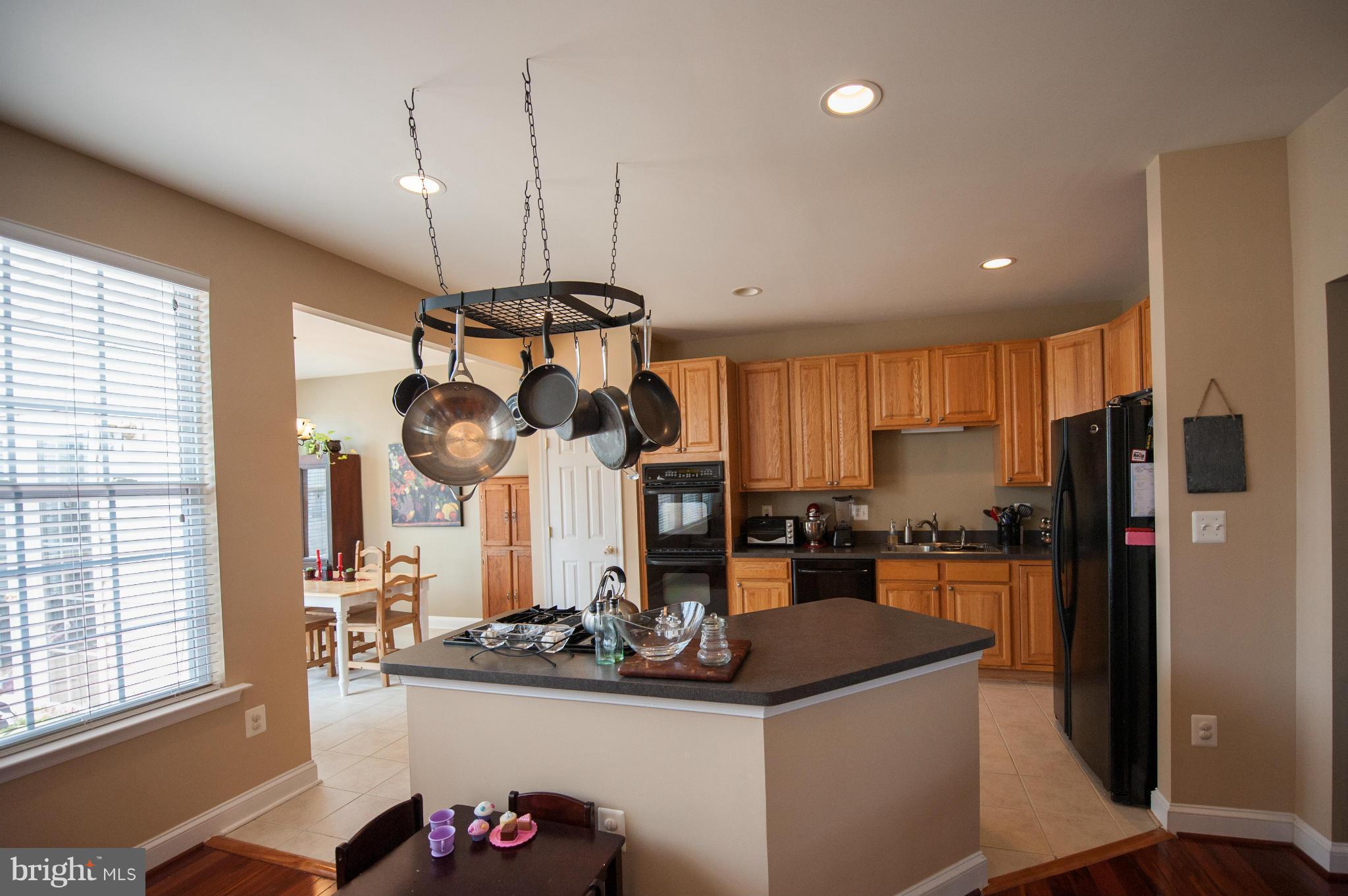 651 Springhouse Square Southeast Leesburg, VA 20175 - Photo 8 of 30 Kitchen
