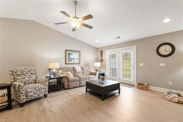 $269,900 | 105 Oak Ridge Drive, Archdale, NC 27263