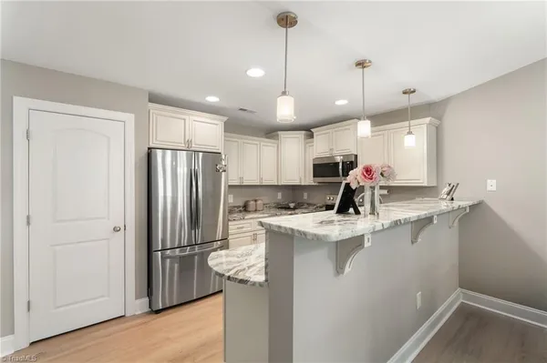 $269,900 | 105 Oak Ridge Drive, Archdale, NC 27263