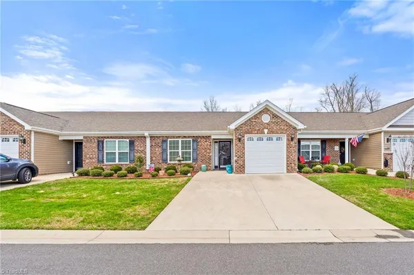 $269,900 | 105 Oak Ridge Drive, Archdale, NC 27263