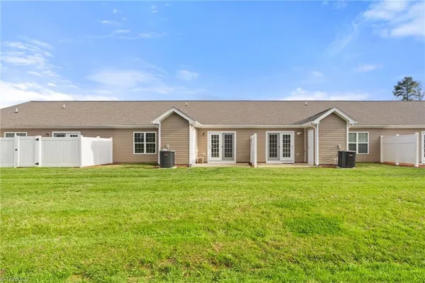 $269,900 | 105 Oak Ridge Drive, Archdale, NC 27263