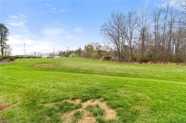 $269,900 | 105 Oak Ridge Drive, Archdale, NC 27263