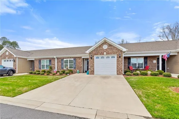 $269,900 | 105 Oak Ridge Drive, Archdale, NC 27263