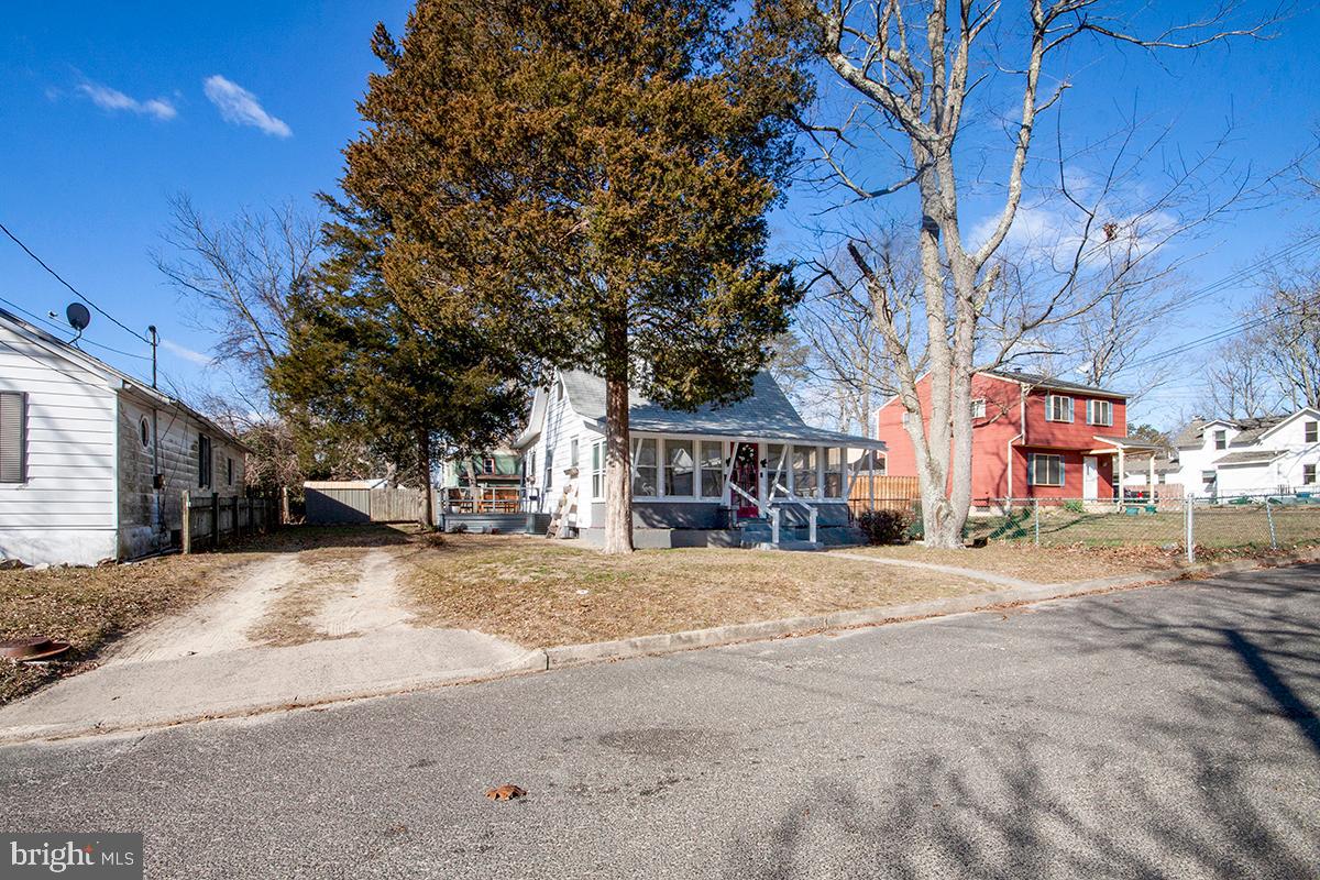 43 Rancocas Avenue Clementon, NJ 08021 - Photo 3 of 31 Plenty Of Off Street Parking