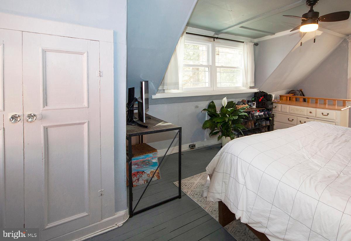43 Rancocas Avenue Clementon, NJ 08021 - Photo 23 of 31 Closet Space & More Windows