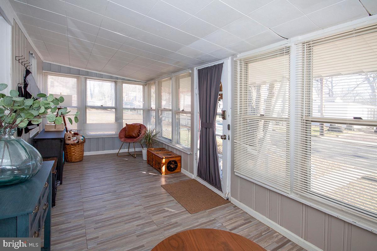 43 Rancocas Avenue Clementon, NJ 08021 - Photo 8 of 31 Plenty Of Natural Light